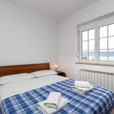Apartman Maris Vrbnik Exterior foto