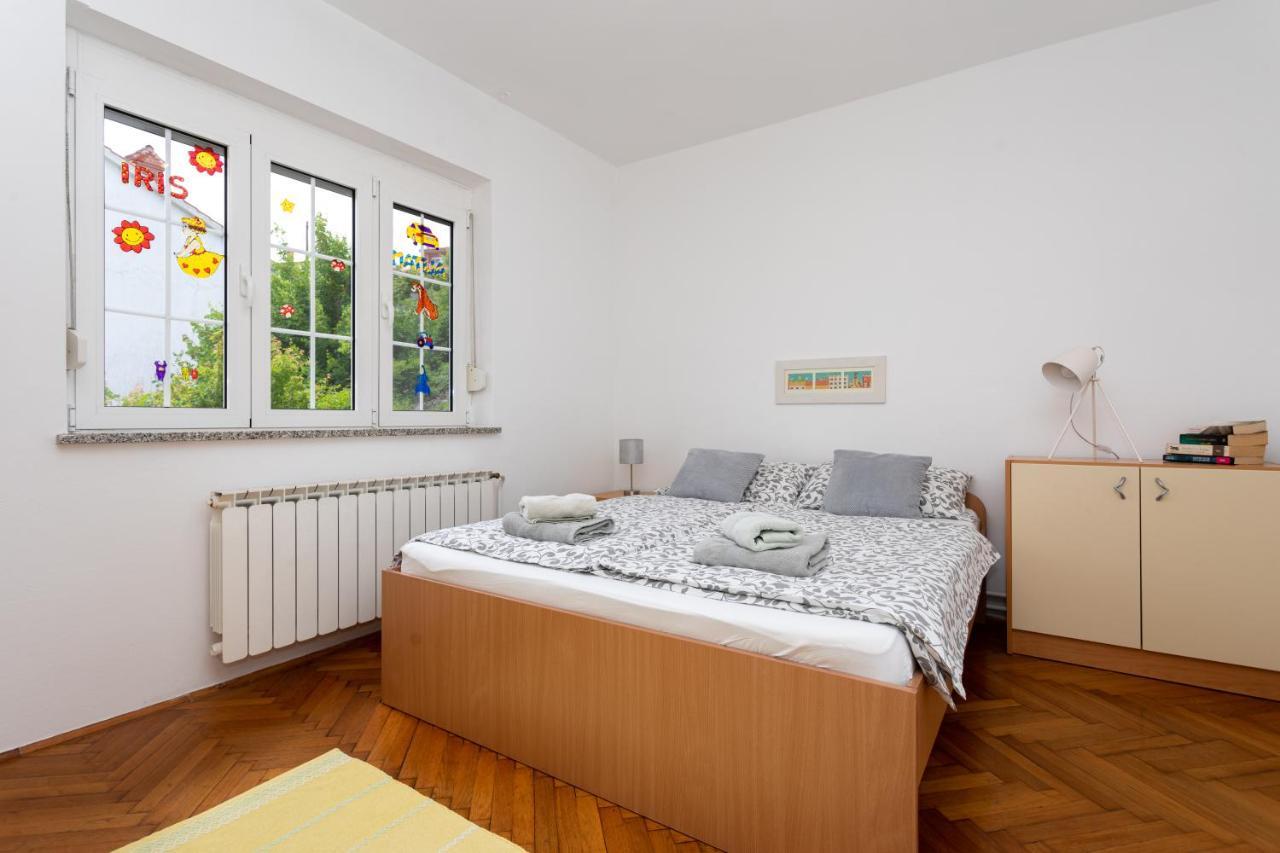Apartman Maris Vrbnik Exterior foto