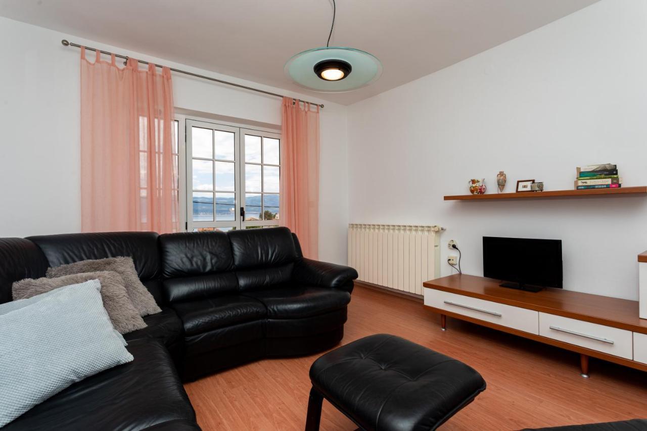 Apartman Maris Vrbnik Exterior foto